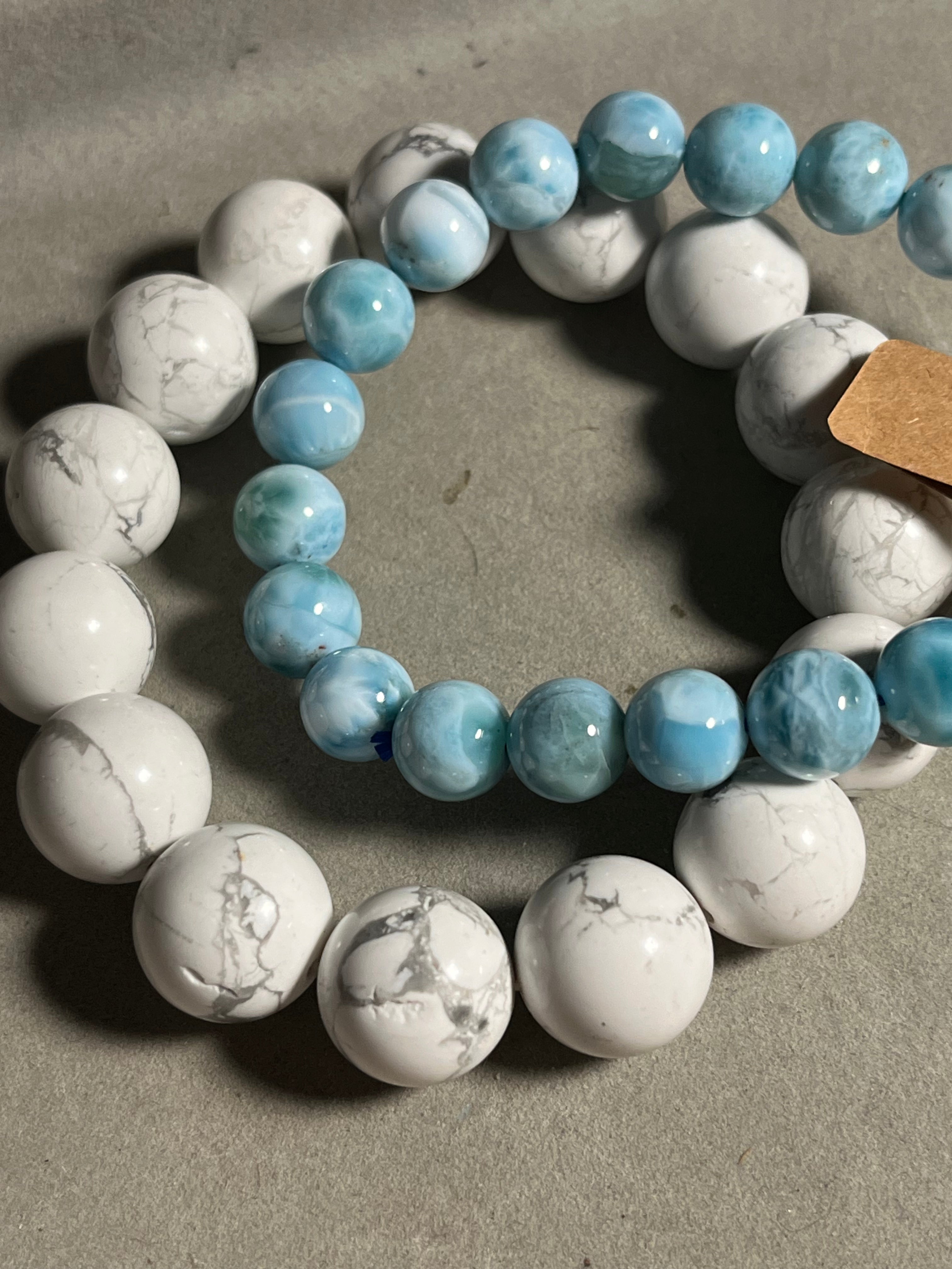 Lot larimar howlite