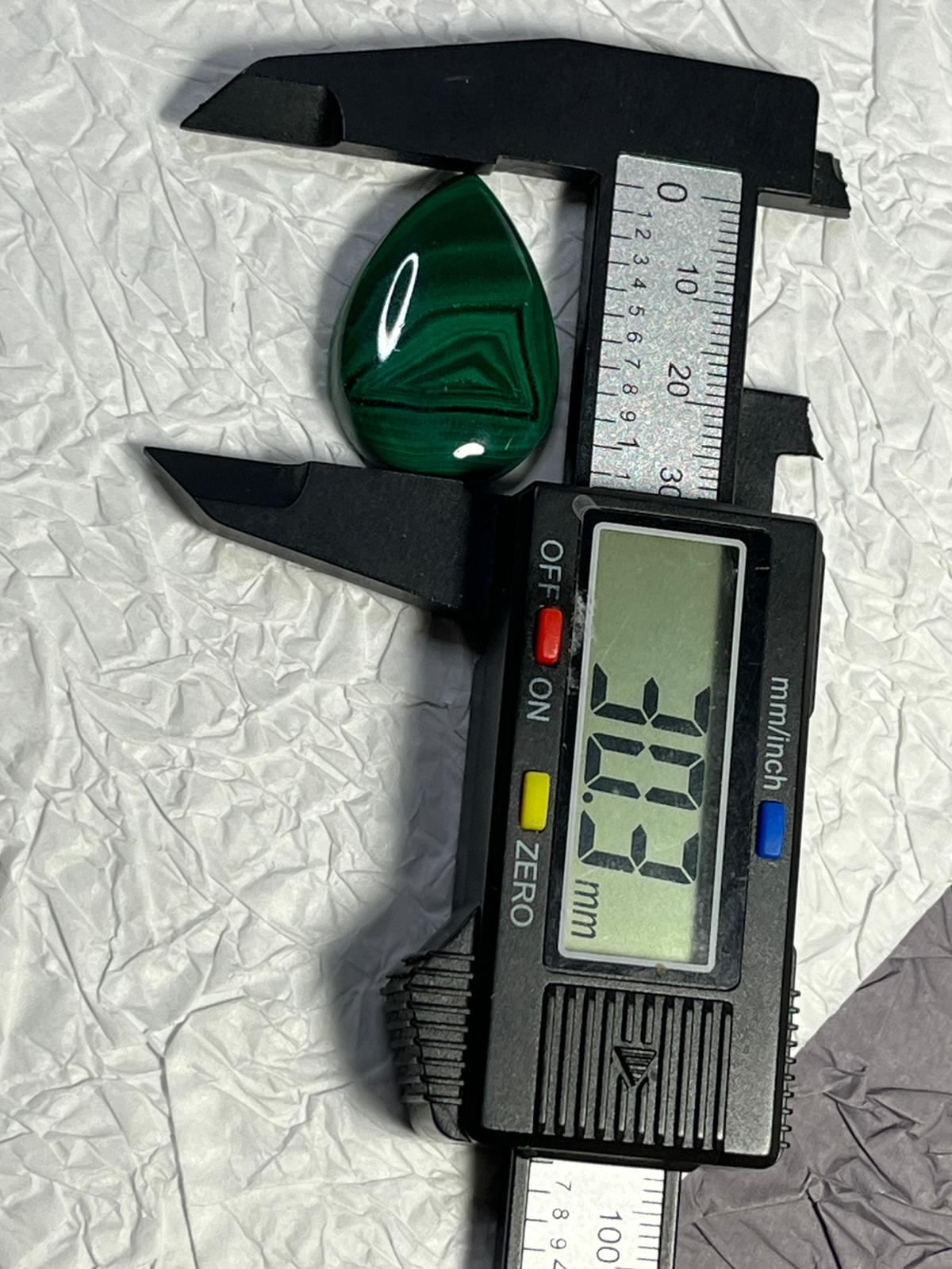 Cabochon en Malachite