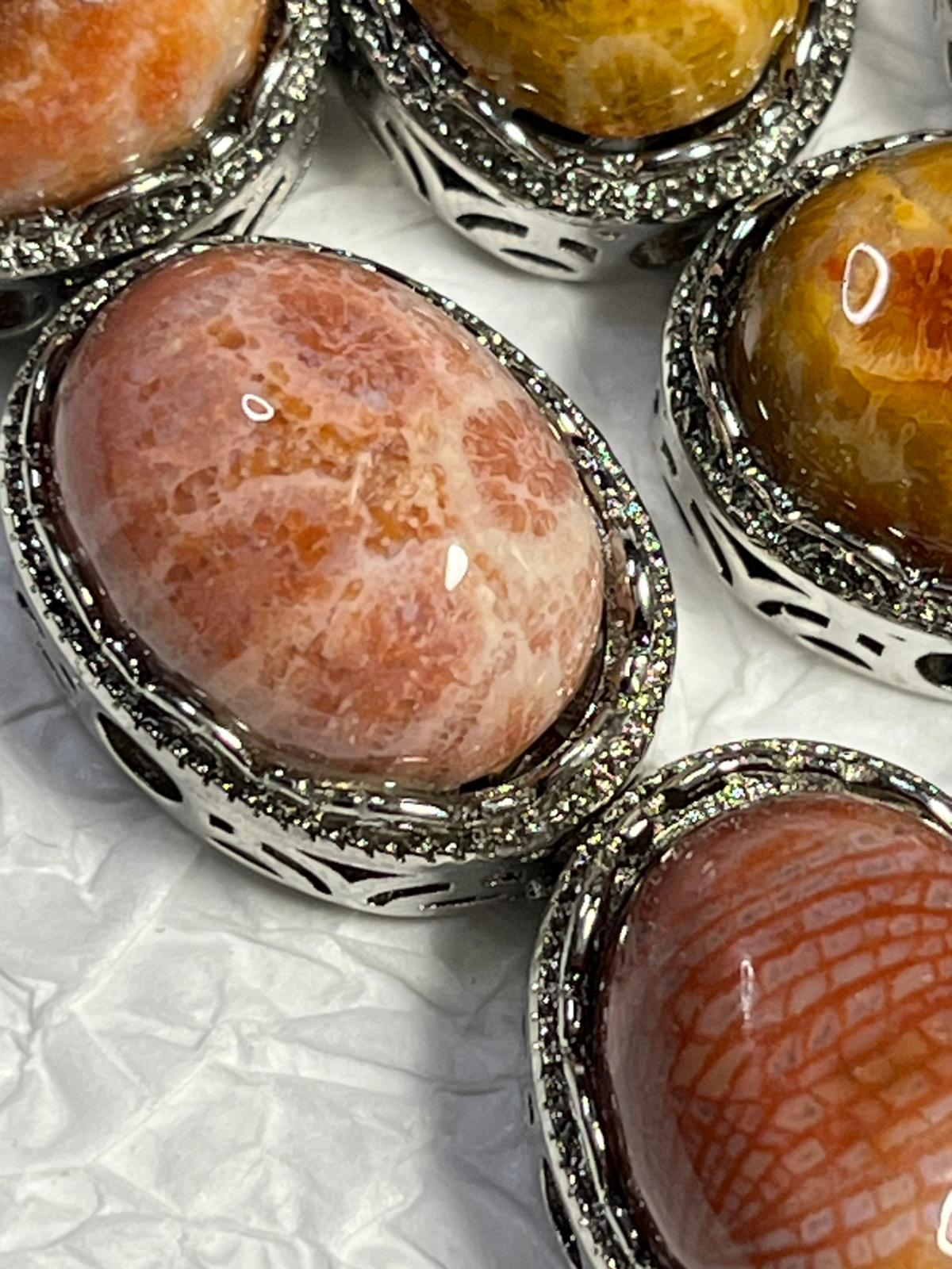 Charm en Corail Fossilisé, sur cuivre plaqué argenté