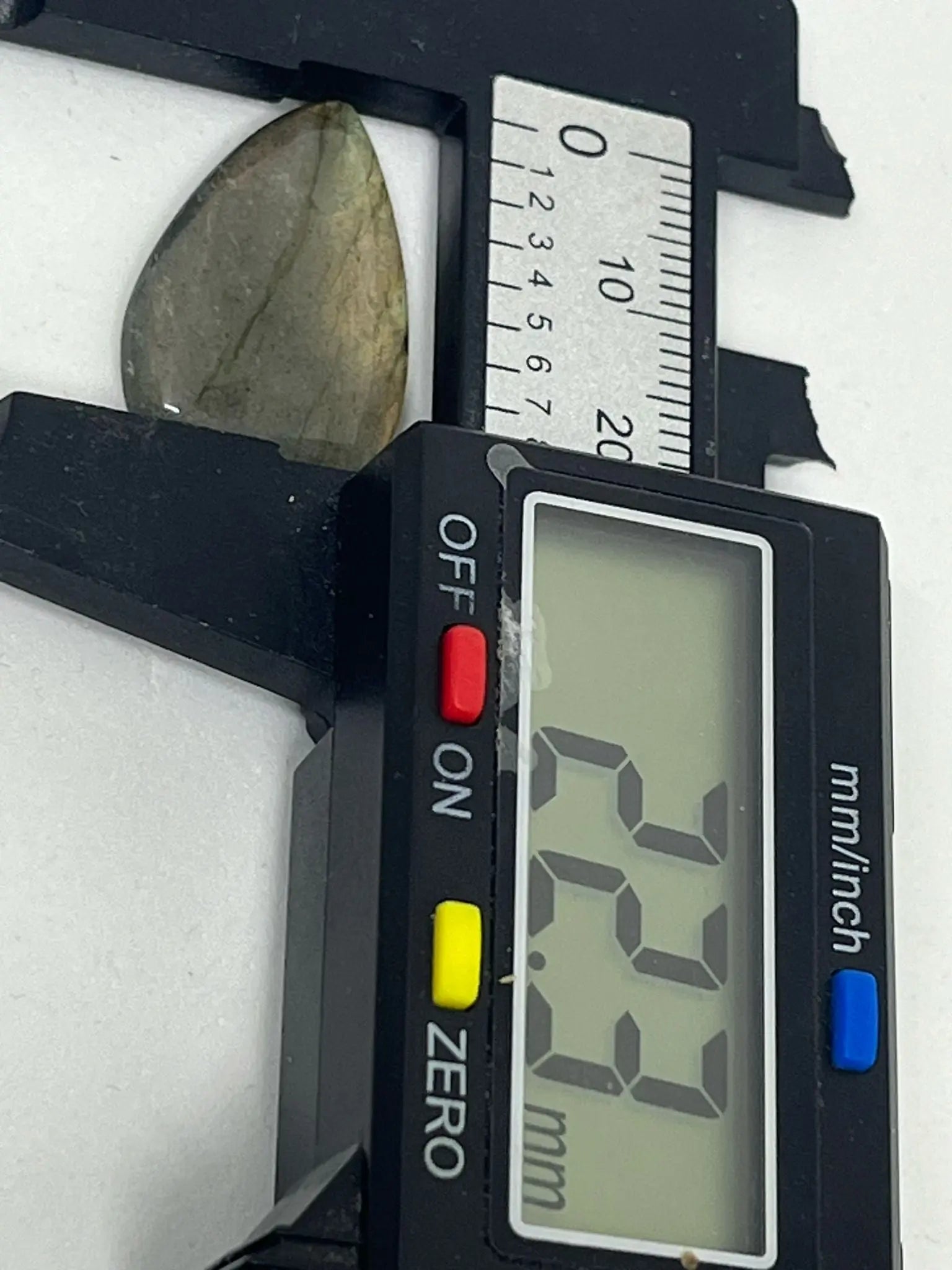 Cabochon Labradorite