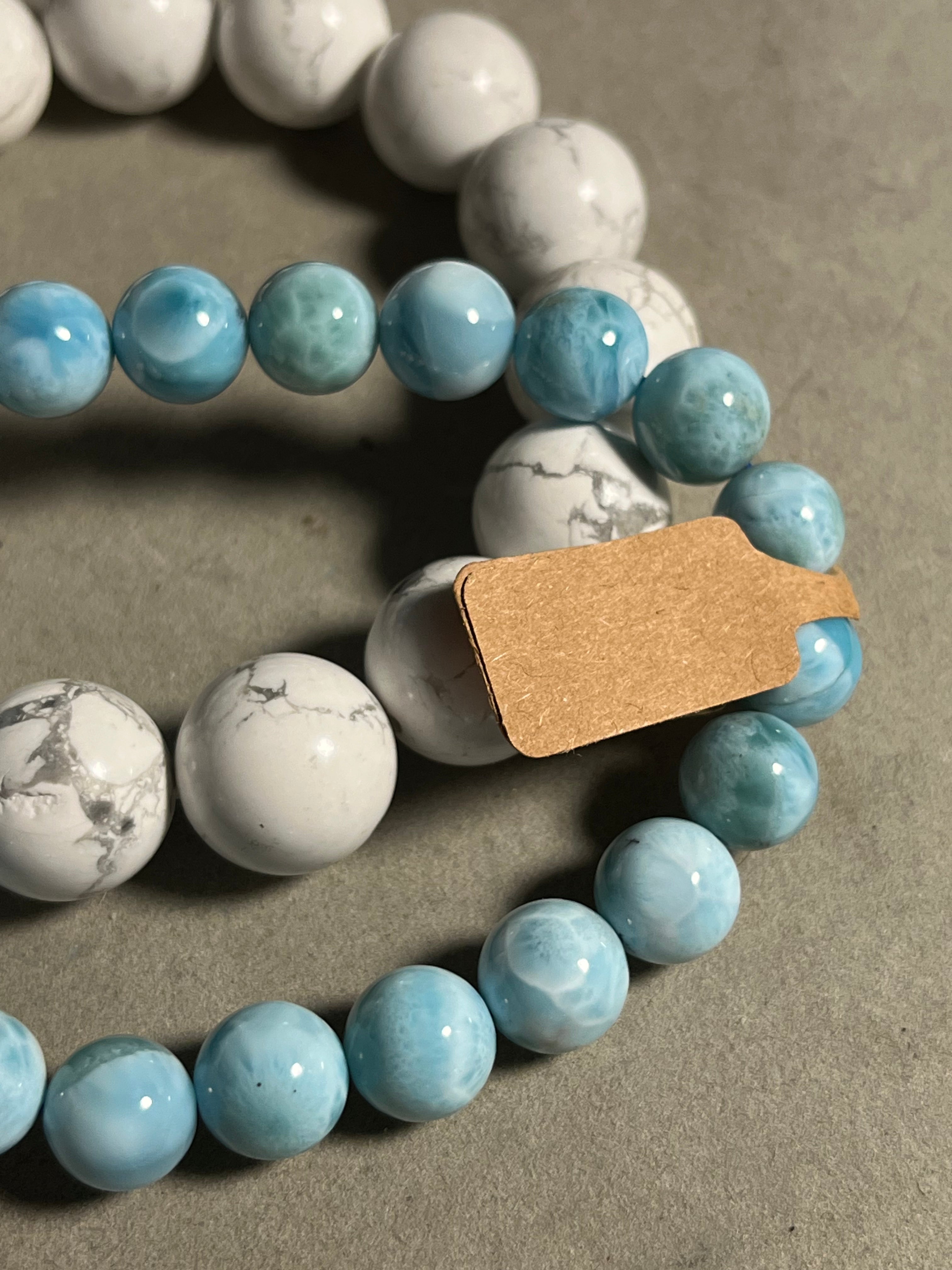Lot larimar howlite