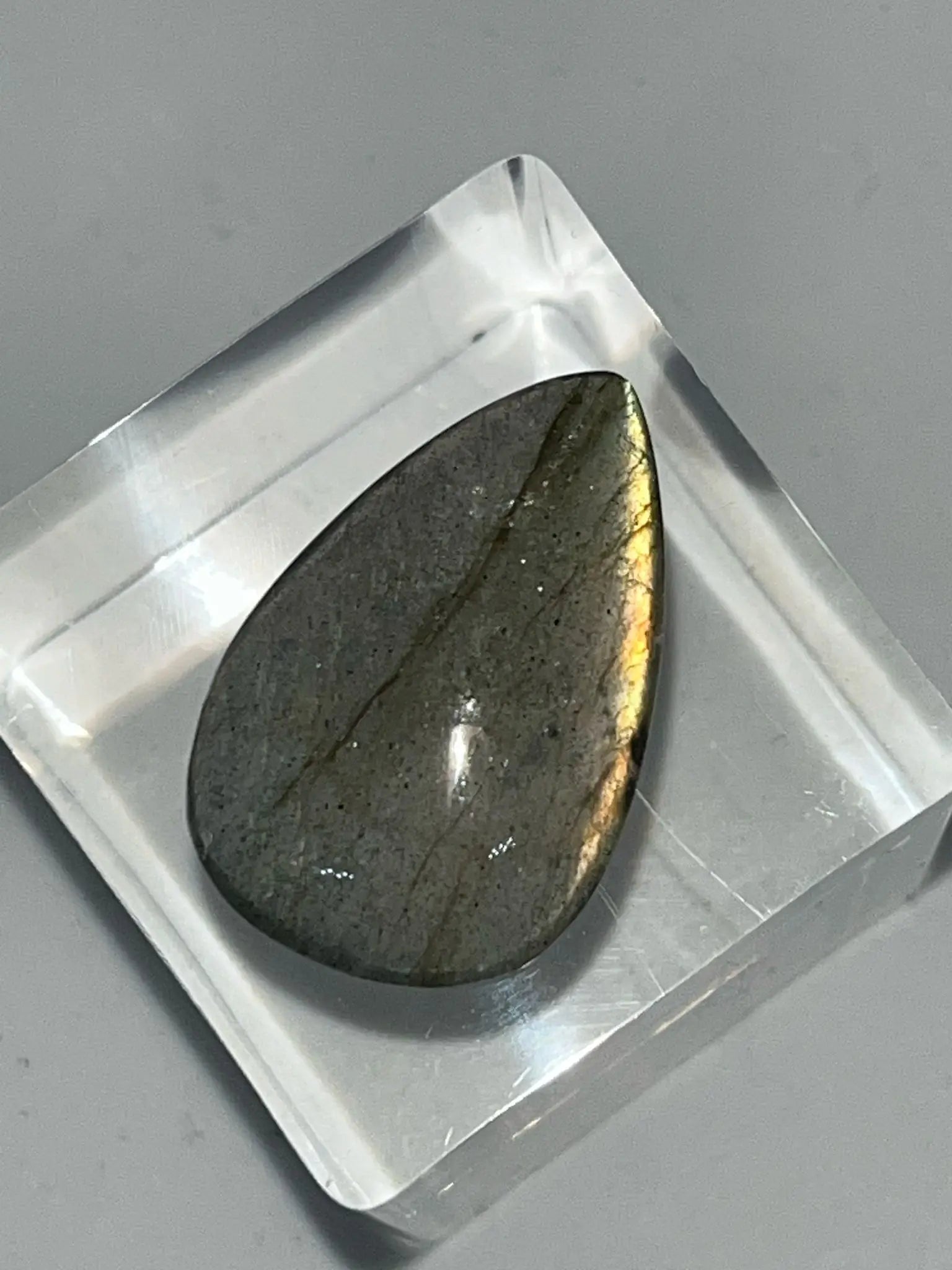 Cabochon Labradorite