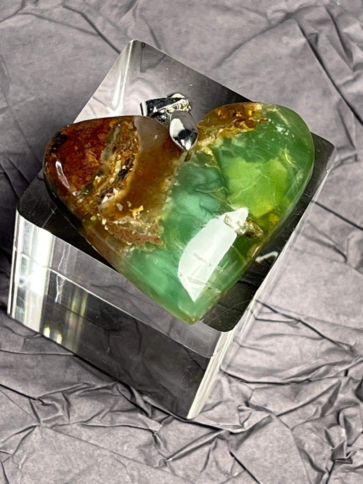 Pendentif en Chrysoprase sur Opale Boulder