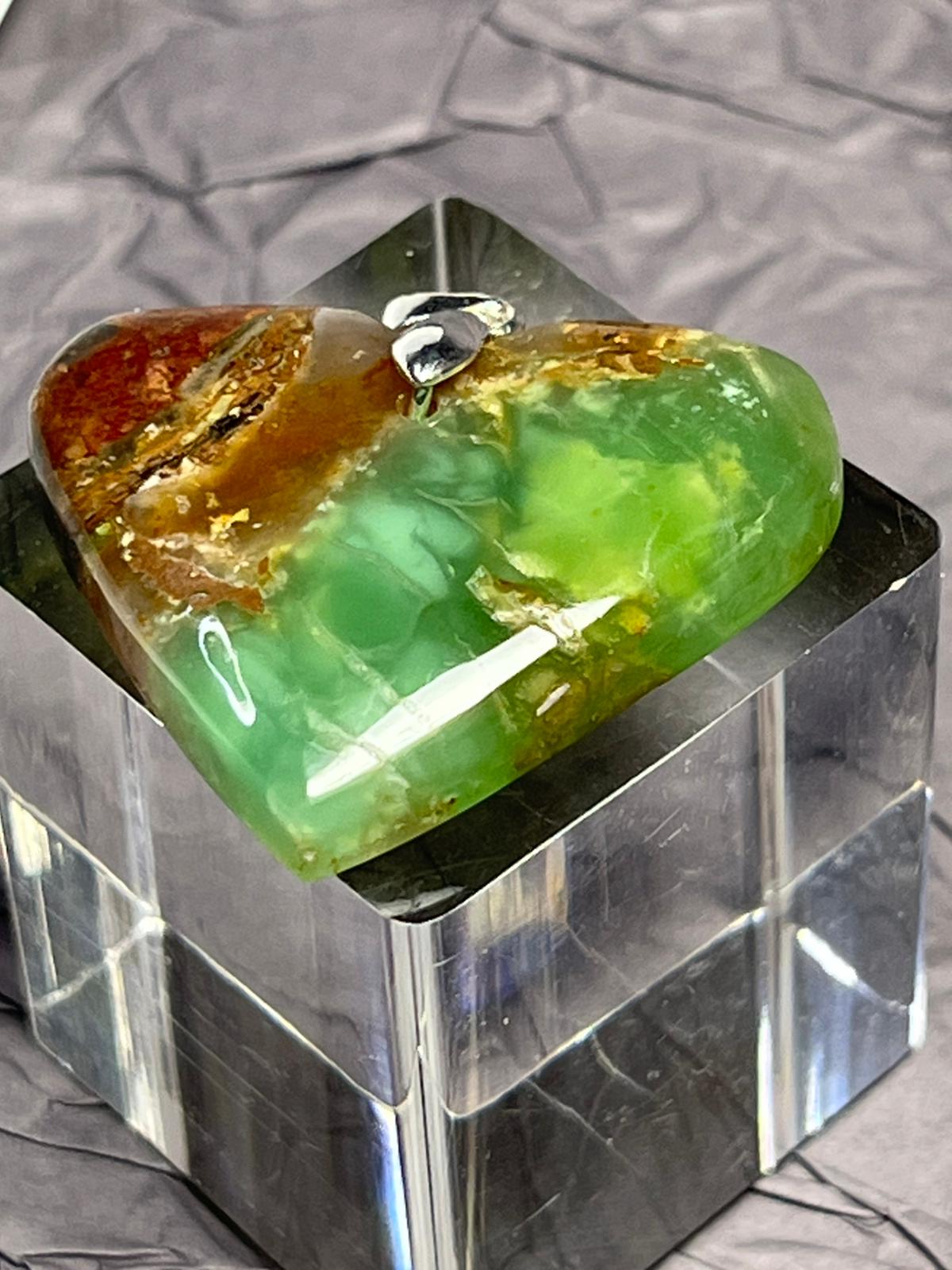 Pendentif en Chrysoprase sur Opale Boulder