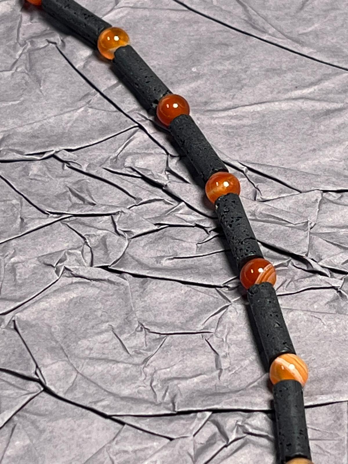 Collier Pierre de Lave et Cornaline